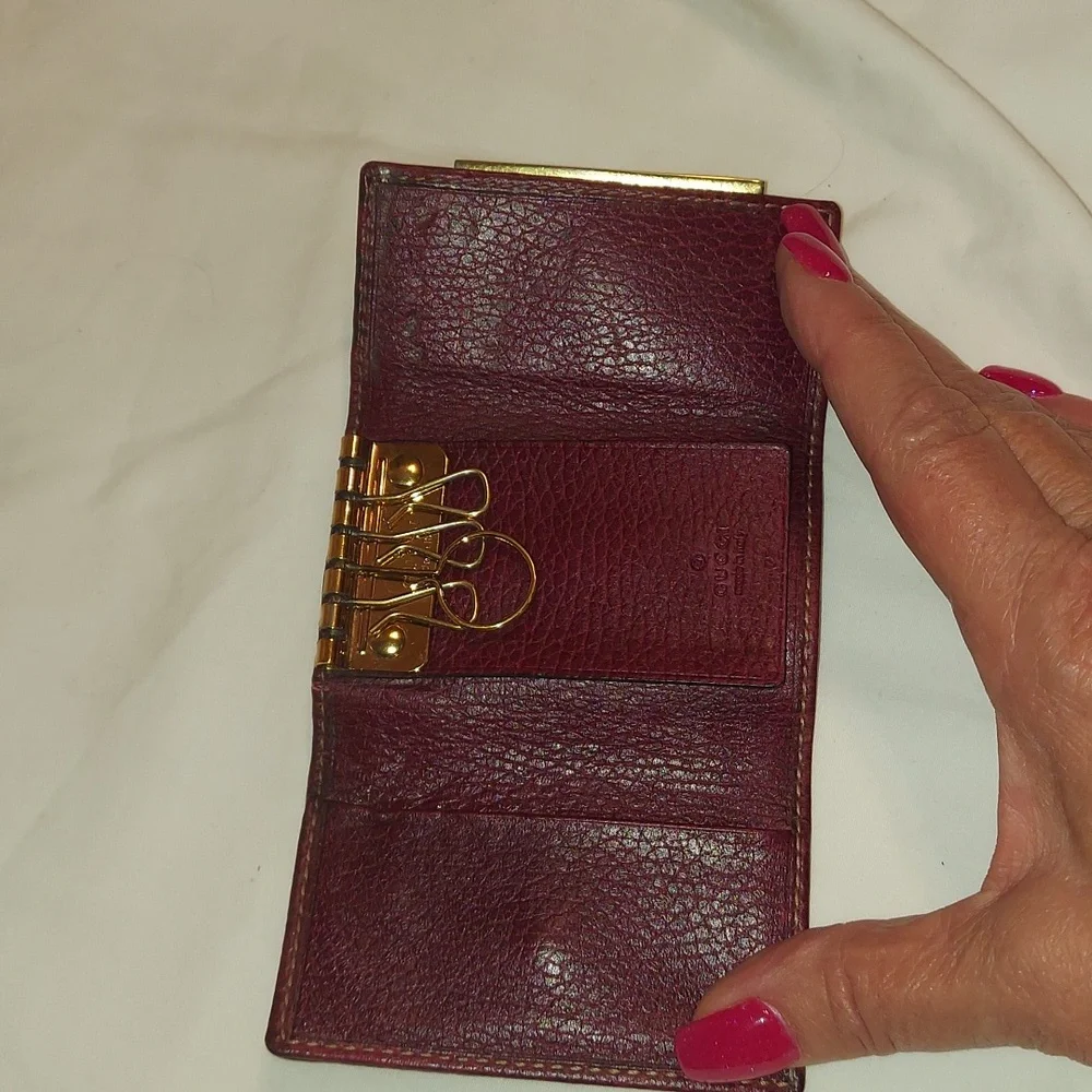 GUCCI SHERRY LINE GG Logo Canvas   Key Case Rare Burgundy Brown Cream Colorway.